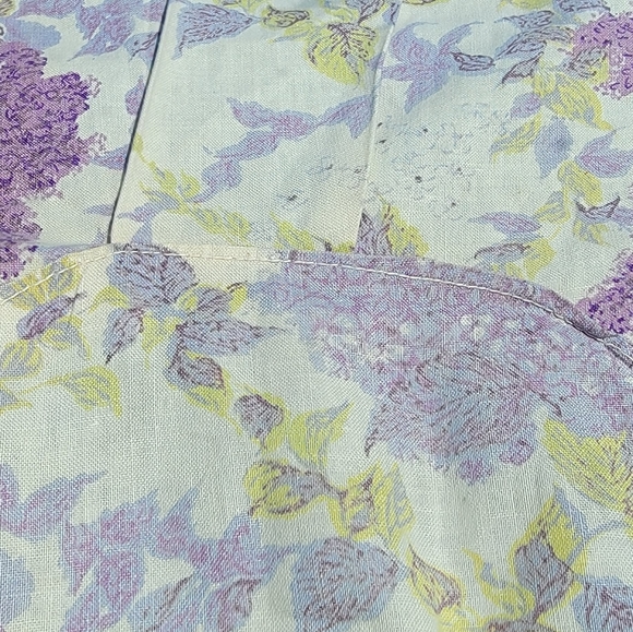 Vintage Lilac Print Apron - Picture 7 of 9